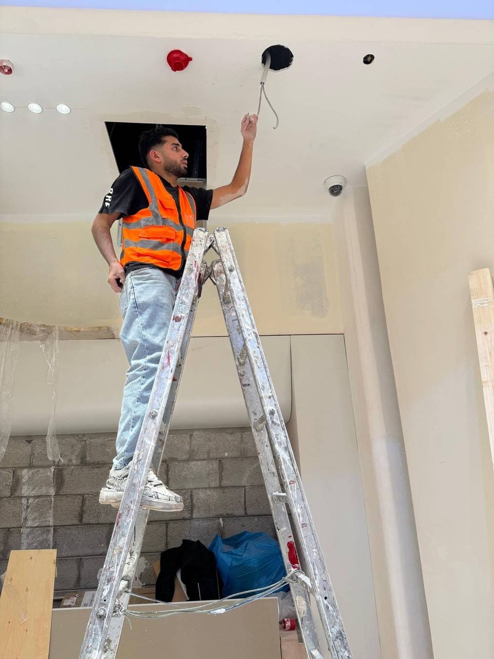Ceiling device installation